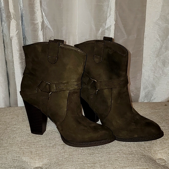 Just Fab Boots- worn once! - Picture 1 of 14